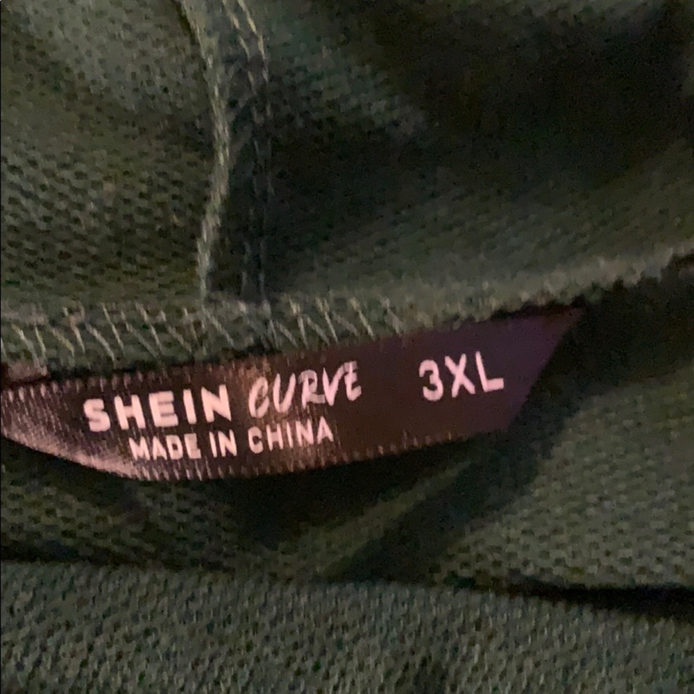 Clothes - Picture 3 of 3
